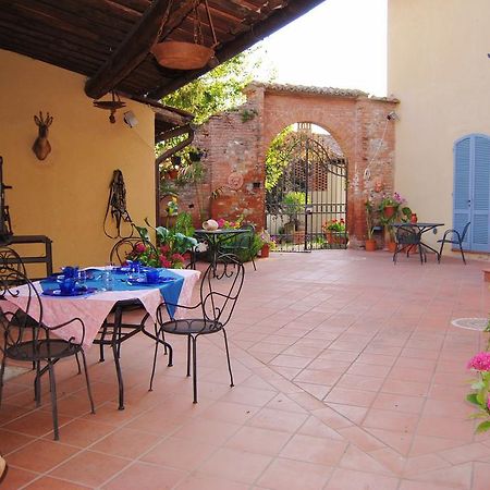 Il Colombaio, Siena -Appartamenti E Camere- Isola d'Arbia Eksteriør billede