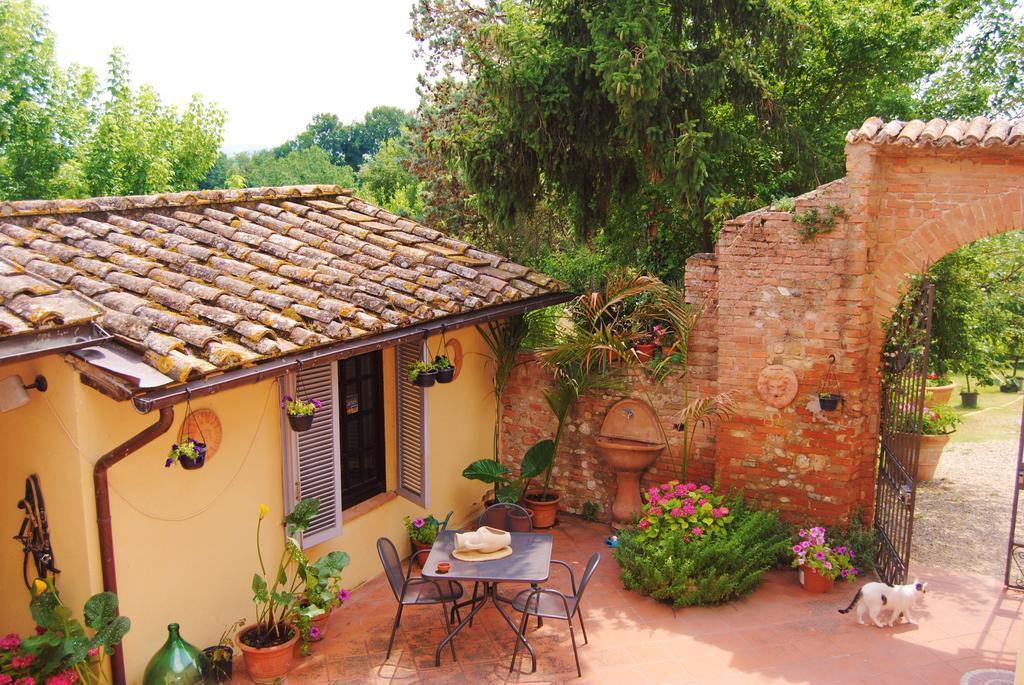 Il Colombaio, Siena -Appartamenti E Camere- Isola d'Arbia Eksteriør billede